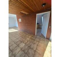 Eigentumswohnung im Mehrfamilienhaus mit kleiner WEG z verkaufen - Neumünster Brachenfeld/Ruthenberg