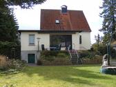 Foto - Einfamilienhaus mit großen Grundstück