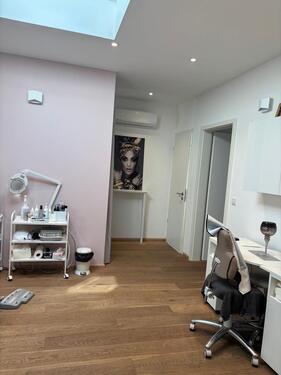 Foto - Gewerbliche Räume zu vermieten - 596,00&nbsp;EUR Kaltmiete, ca.&nbsp; 11,00&nbsp;m&sup2;