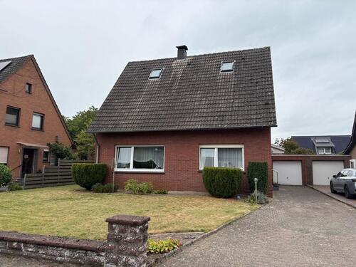 Foto - Großzügiges Einfamilienhaus mit viel Potenzial