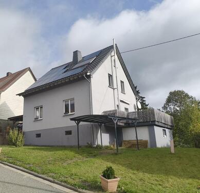 Foto - Schönes freistehendes Einfamilienhaus mit großem Grundstück