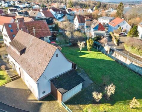 Foto - Großes Bauern- Wohnhaus mit riesigem Garten in toller Lage!