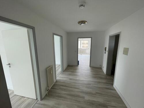 Foto - SCHÖNE & MODERNE 3 Zimmer-Wohnung mit Aufzug & Süd-Balkon!