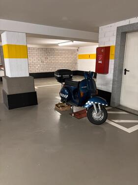 Foto - Motorrad, Roller Stellplatz - zentrale Lage in Würzburg-Altstadt