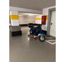 Motorrad, Roller Stellplatz - zentrale Lage in Würzburg-Altstadt - Höchberg