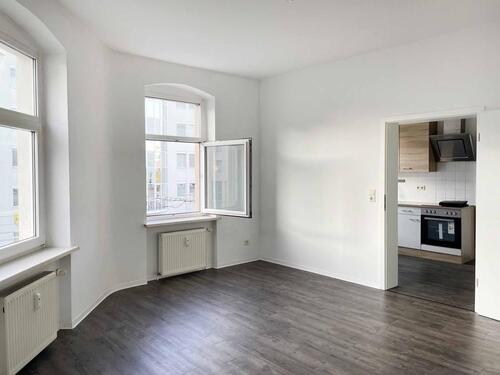 Foto - Geschickt geschnitten und mit bester Anbindung, Hübsche 2-Raum-Wohnung an der Merseburger Straße