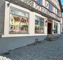 Zu vermieten - 1.220,00&nbsp;EUR Kaltmiete, ca.&nbsp; 115,00&nbsp;m&sup2; in Zeil am Main (PLZ: 97475)