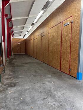 Foto - HALLE LAGER BOX ABSTELLRAUM - 700,00&nbsp;EUR Miete,