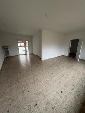 Foto - Frisch renovierte 3 Zimmer Wohnung mit Garten und Garage