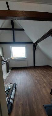 Foto - 2,5 Zimmer DG Wohnung ab sofort in Pohlheim verfügbar