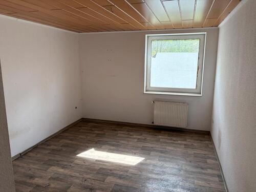 Foto - 3 Zimmer Wohnung ca. 100qm - 500,00&nbsp;EUR Kaltmiete, ca.&nbsp; 100,00&nbsp;m&sup2;