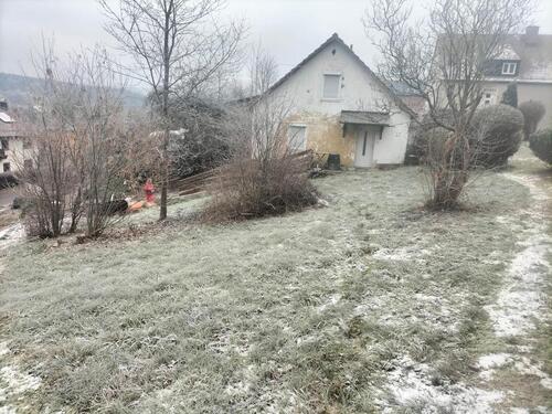 Foto - Renovierungsbedürftiges Haus Baugrundstück