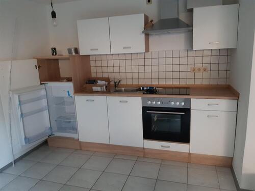 Foto - Biete 3 Zimmerwohnug mit Klimaanlage