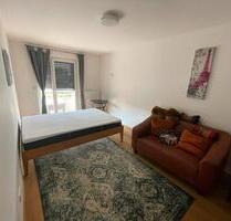 Möbliertes WG-ZIMMER mit großem Privaterbalkon in Wiesbaden