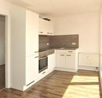 Tolle City-Wohnung mit Einbauküche und Balkon! - Zwickau