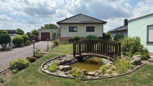 Foto - Einfamilienhaus mit Gewerbeeinheit und Garage in Brachstedt