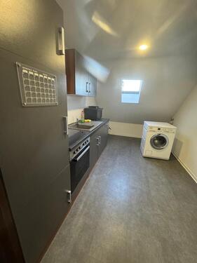 Foto - 1 Zimmer Dachgeschoßwohnung zur Miete in Ludwigshafen am Rhein