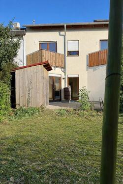 Foto - Reihenmittelhaus mit Gartenidylle in Stuttgart - Vaihingen (Rohr)