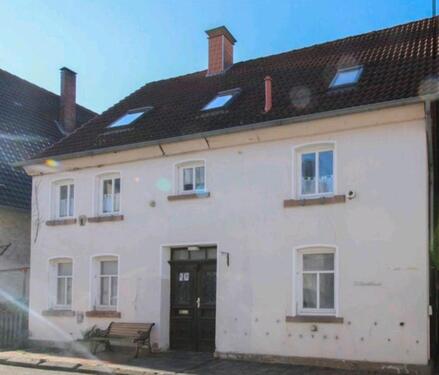 Foto - Zweifamilienhaus - 140.000,00&nbsp;EUR Kaufpreis, ca.&nbsp; 196,00&nbsp;m&sup2;