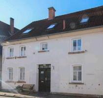 Zweifamilienhaus - 140.000,00&nbsp;EUR Kaufpreis, ca.&nbsp; 196,00&nbsp;m&sup2; in Barntrup (PLZ: 32683)