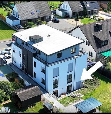 Foto - Helle Souterrain-Wohnung mit Terrasse & Garten