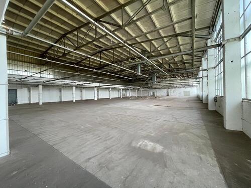 Foto - Günstige Lagerfläche 2000m² Halle Gewerbeobjekt nahe A4