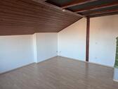 Foto - 5 Zimmer Dachgeschoßwohnung zur Miete in Denkendorf