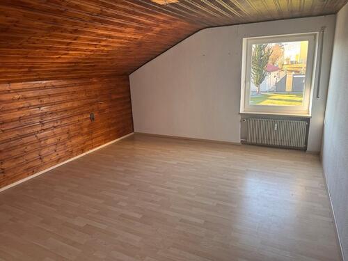 Foto - 5 Zimmer Dachgeschoßwohnung in Denkendorf
