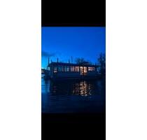 Schwimmender SalonHausboot mit riesen Dachterrasse mieten Events - Berlin Friedrichshain-Kreuzberg