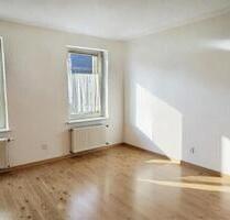 Charmante 2-Zimmer-Wohnung in saniertem Altbau in Leipzig-Knautkleeberg