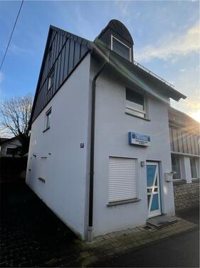 Foto - Einfamilienhaus mit Büro - 160.000,00&nbsp;EUR Kaufpreis, ca.&nbsp; 90,00&nbsp;m&sup2;