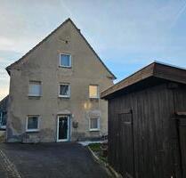 Einfamilienhaus - 185.000,00&nbsp;EUR Kaufpreis, ca.&nbsp; 100,00&nbsp;m&sup2; in Büren (PLZ: 33142)