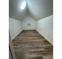 Schöne Dg Wohnung in Hellenhahn-Schellenberg zu Vermieten