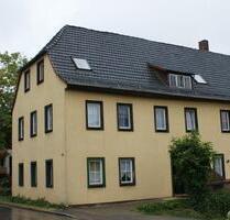 Helle Dachgeschosswohnung im Zentrum von Ahorn