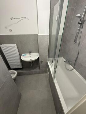 Foto - Kernsanierte & helle 2,5 Zimmer-Wohnung mit Garten in GE