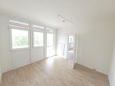 Foto - FAMILIENFREUNDLICH & FAMILIEN-TAUGLICH – 4 Zimmer, EBK & Balkon