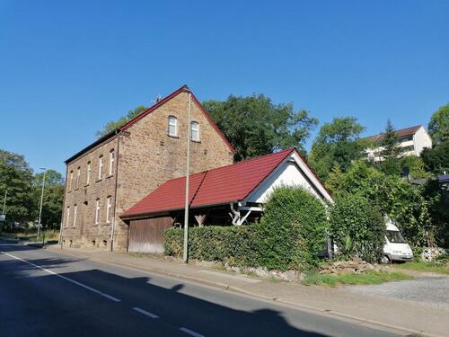 Foto - Helle Altbau DG-Wohnung mit Einbauküche