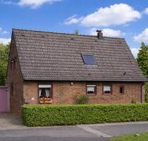 EFH freistehend mit großem Grundstück in Krefeld-Uerdingen