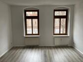 Foto - Gemütliche 3-Zimmer mit Laminat, Balkon und Wannenbad in zentraler Lage!