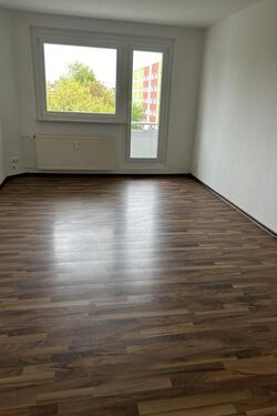 Foto - 2 Zimmer mit Balkon! - 315,00 EUR Kaltmiete,