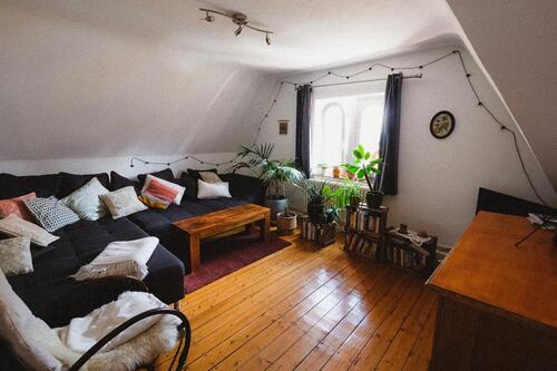 Foto - Schöne Altbauwohnung in ruhiger Lage zur Zwischenmiete (März bis