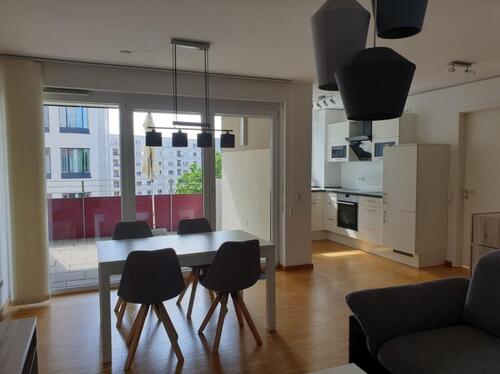 Foto - helle Zwei-Zimmer-Wohnung mit Balkon, Küche, TG-Stellplatz