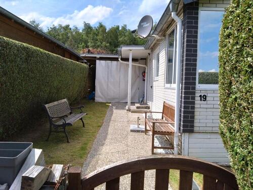 Foto - Gepflegtes Ferienhaus ca 50m2 mit modernem Bad, zwei Stellplätze