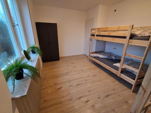 Foto - 6-Zimmer Wohnung in Bissingen mit 700 m² Garten und Garage
