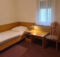 Ein Zimmer mit Bad und Wc - 600,00&nbsp;EUR Kaltmiete, ca.&nbsp; 16,00&nbsp;m&sup2; in Stuttgart (PLZ: 70191) Stuttgart-Nord