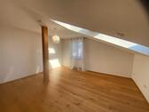 Foto - 3 Zimmer Dachgeschoßwohnung zur Miete in Sinzing