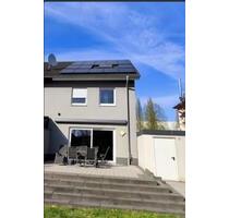 Energiesparendes 5-Zimmer Haus DHH in Essen Karnap