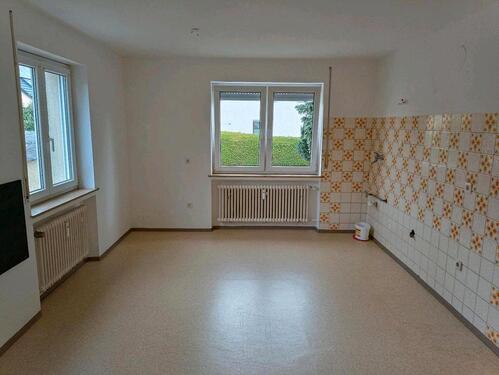 Foto - helle 4 Zimmer Wohnung - 800,00&nbsp;EUR Kaltmiete, ca.&nbsp; 110,00&nbsp;m&sup2;