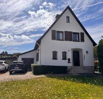 Freistehendes Einfamilienhaus mit 50er Jahre Charme & großem Grun - Burscheid