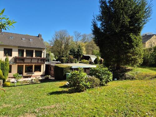 Foto - 1-2 Familienhaus mit Baugrundstück Alt-Erkrath